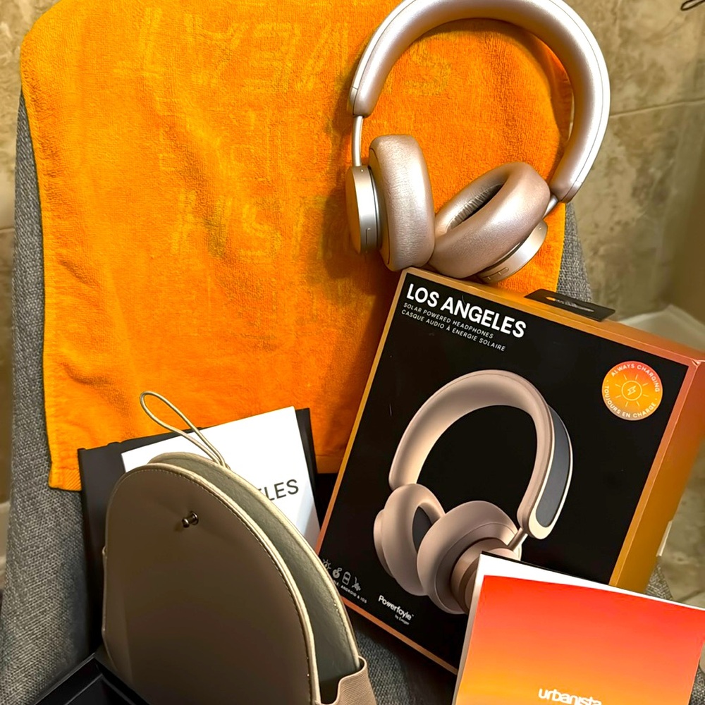Brand new top brand Urbanista solar panel Headphones